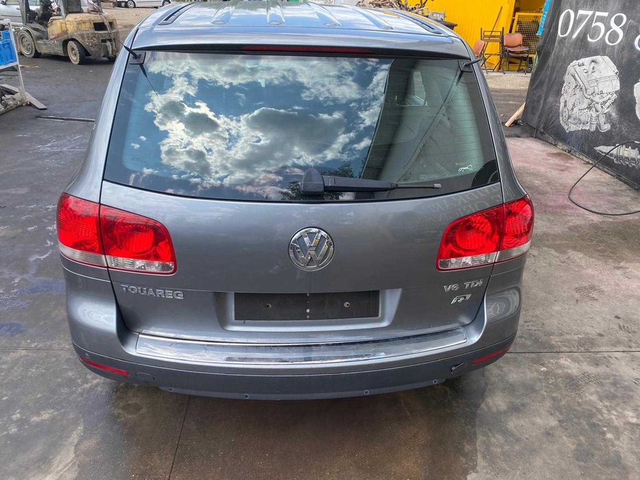Dezmembtrez VW Touareg 3.0 BKS/bara Touareg/far xenon/stop/capota/grup