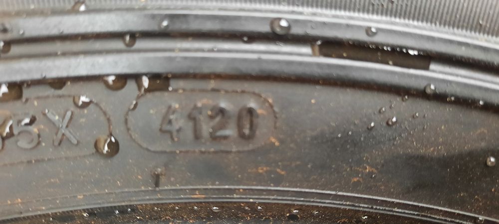 2 броя зимни гуми 255 65 17 Michelin 8mm