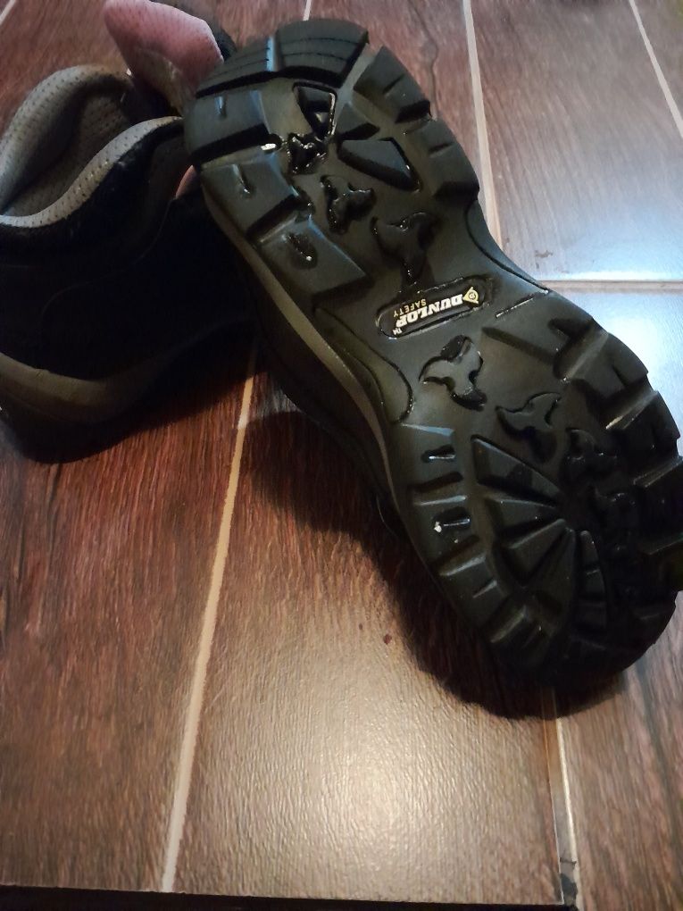 Дамски зимни,спортни обувки Dunlop
