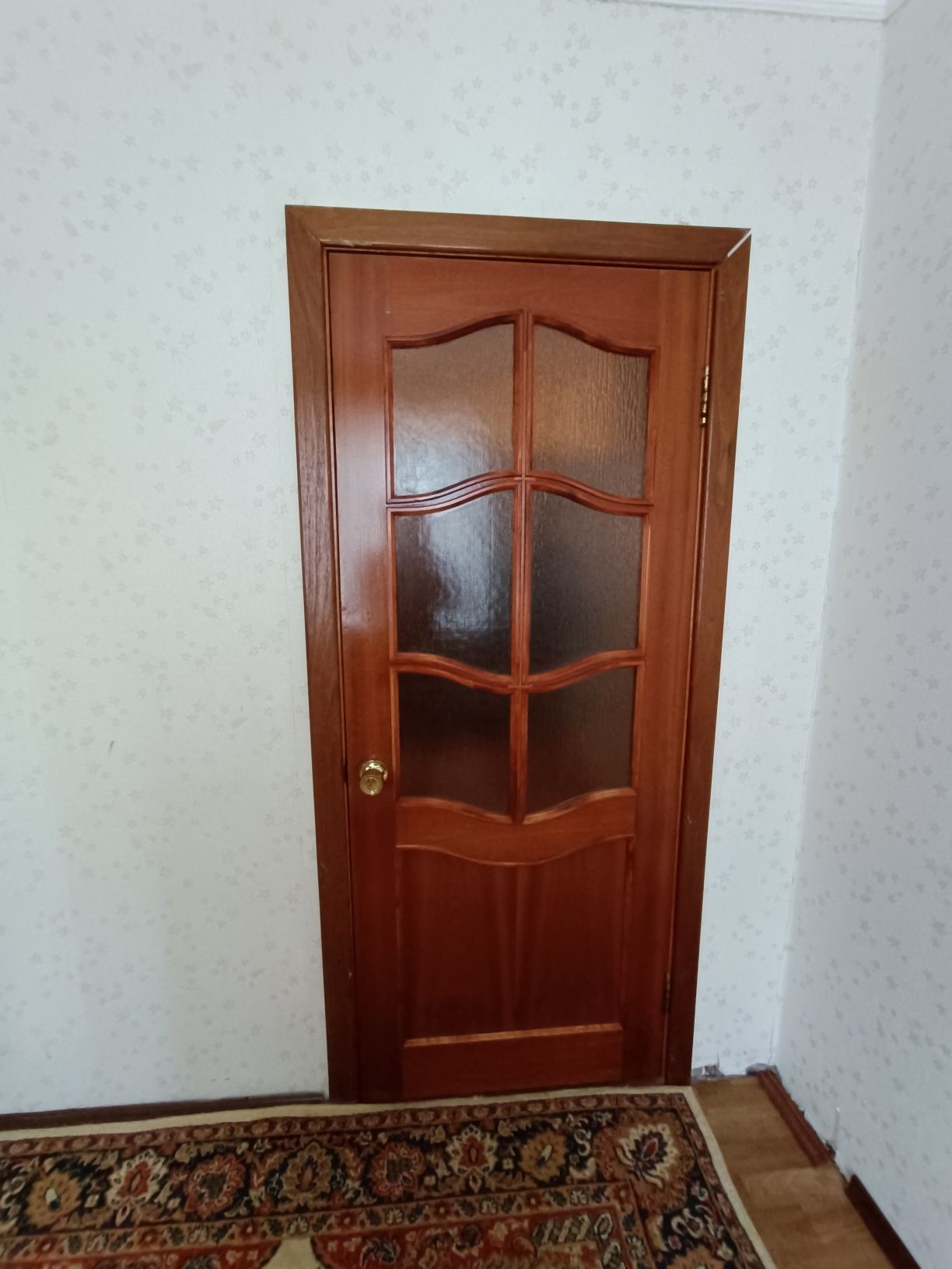 Деревянные Двери межкомнатные срочно в связи с ремонтом квартиры 6000т