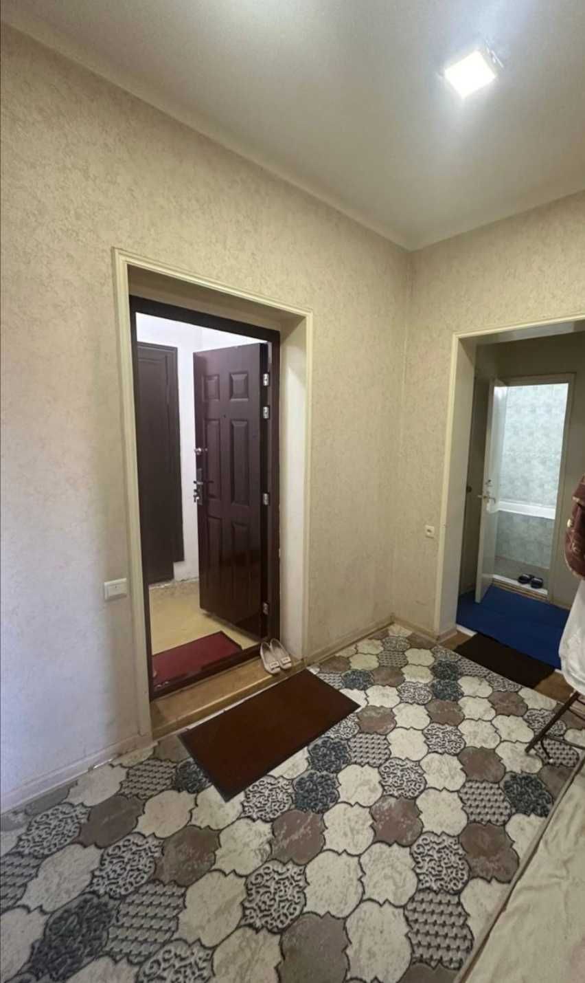 Чорсуда квартира сотилади