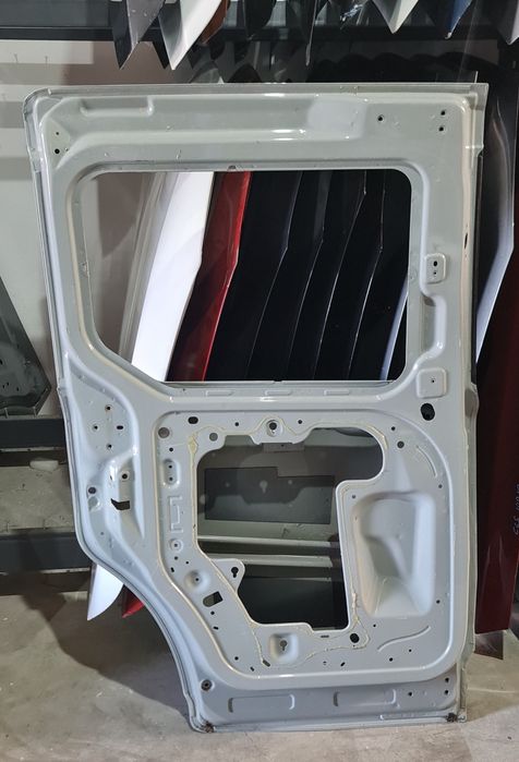 Usa stanga culisanta laterala Ford Transit Courier 3 an: 2024