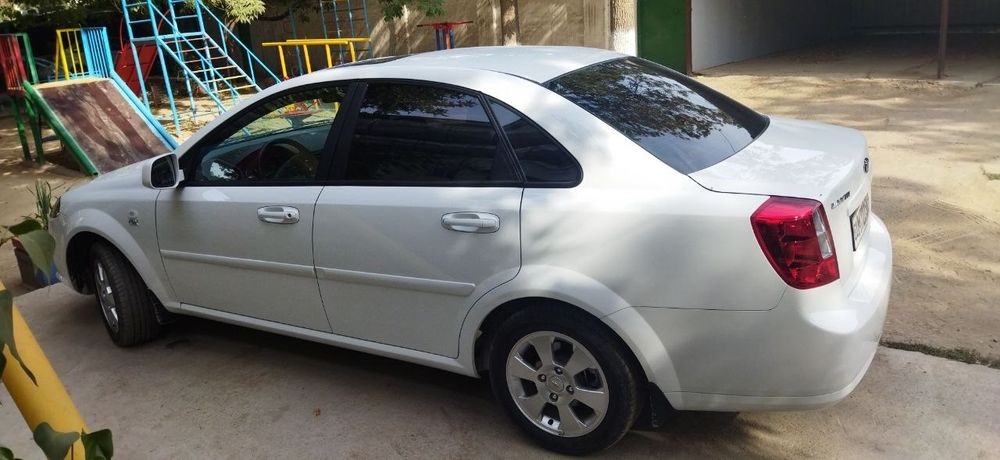 Chevrolet jentra  styl