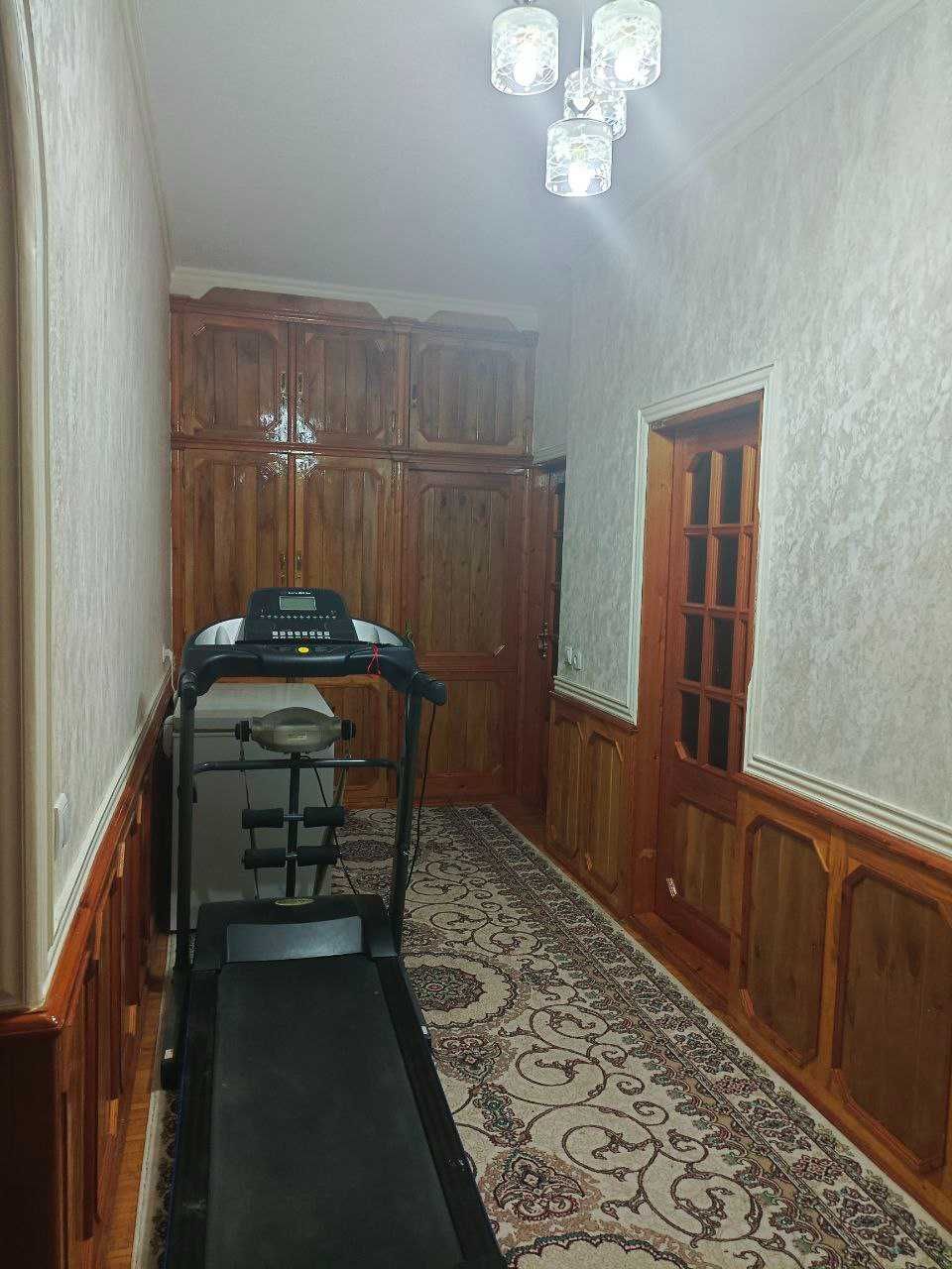 Продается квартира 136 кв. 4 комнатная