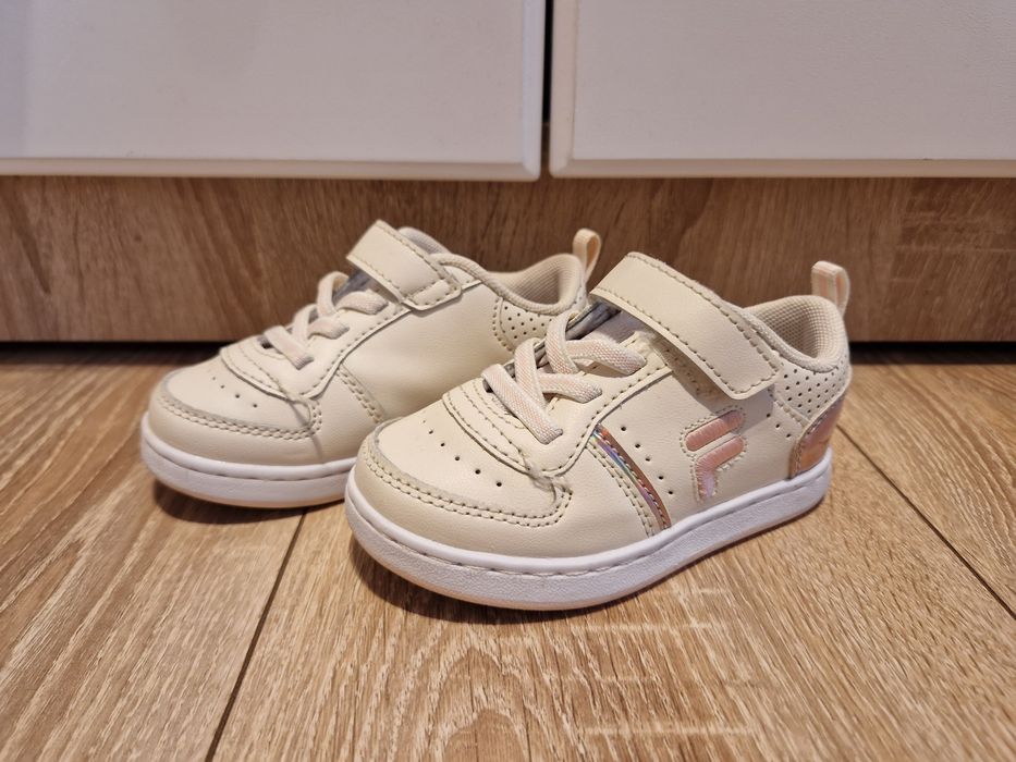Adidasi Fila fetite