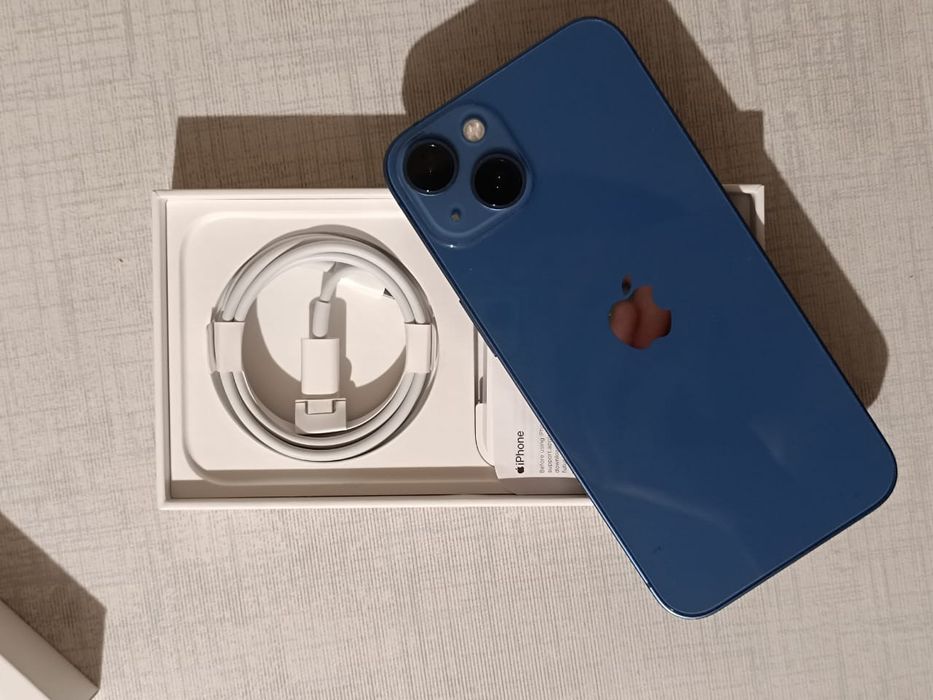 iPhone 13 в идеале, фул комплект