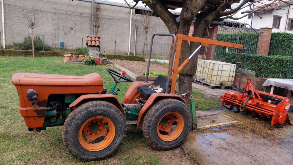 Motoagricola Ferrari 94L 4x4 26 cai servodirectie basculare hidraulica