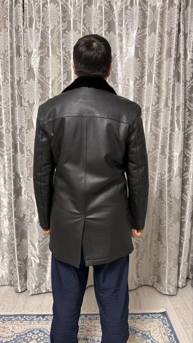 Продам верхнюю одежду