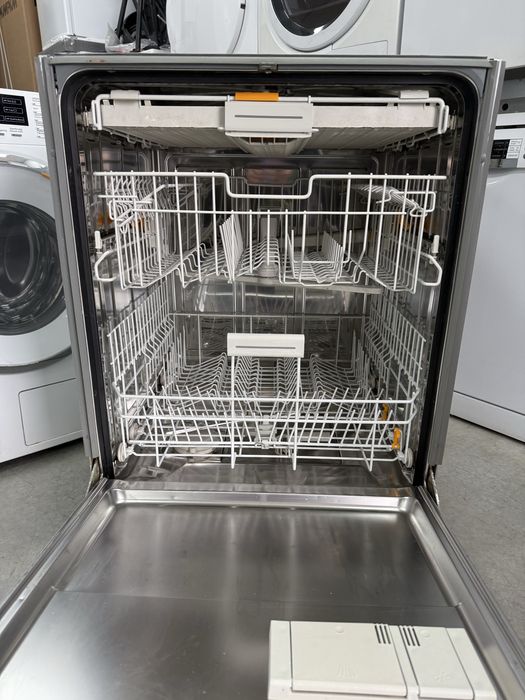 Съдомиялна  Miele за вграждане MIELE
