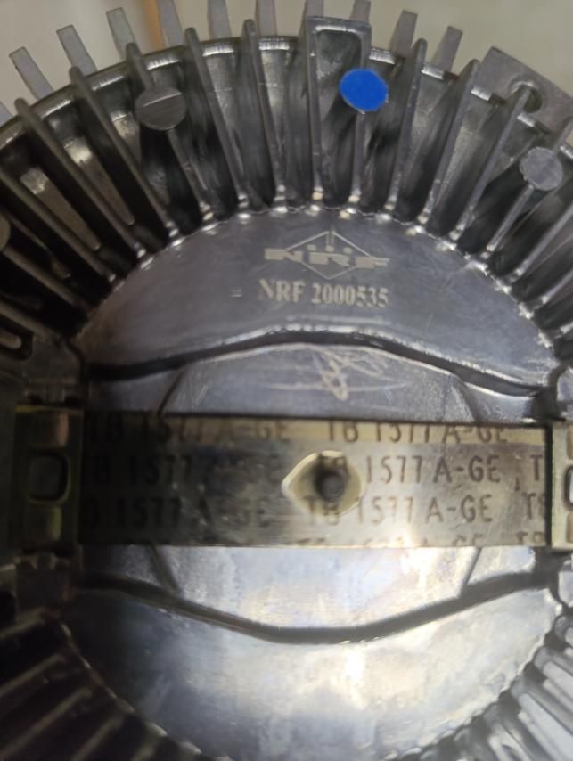 NRF 2000535 мотор на виско перка за Мерцедес