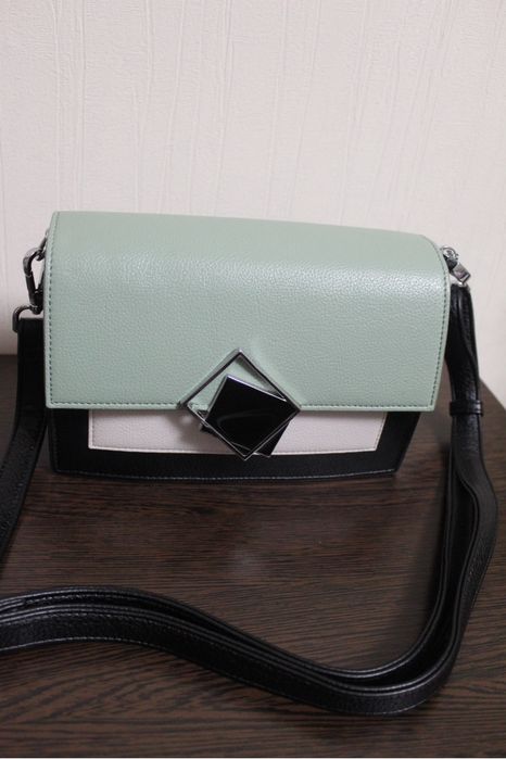 Продам сумочки натуральная  кожа