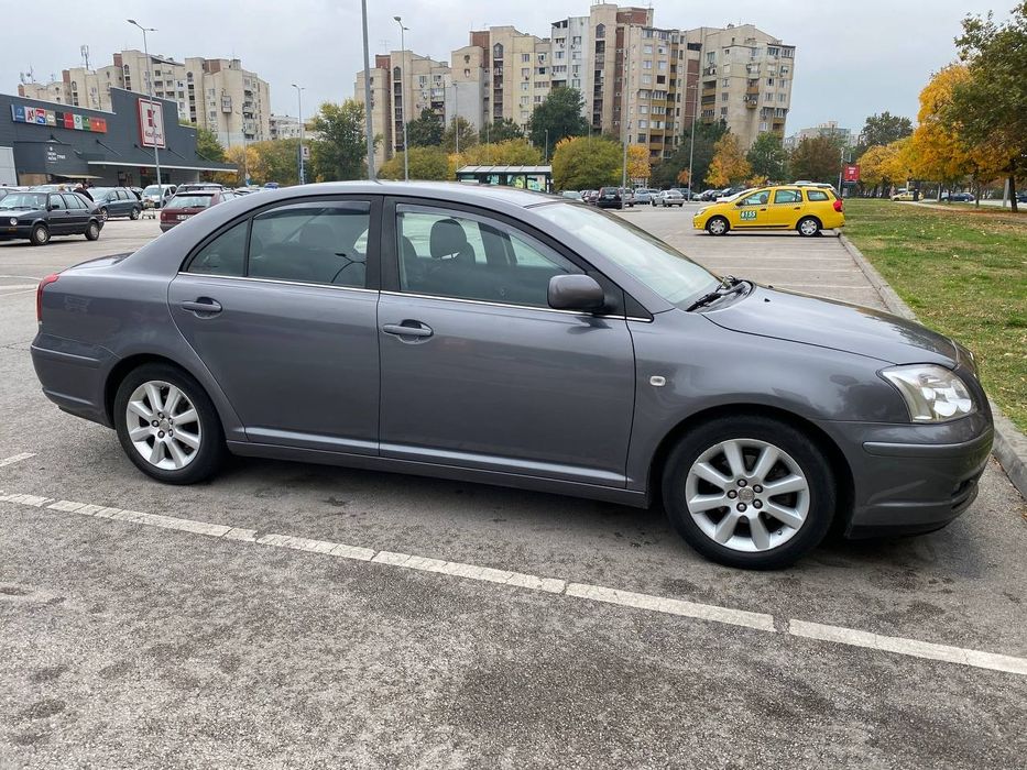 Toyota Avensis 1.8/газ/ автомат