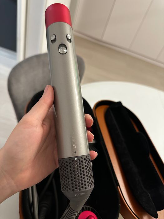 Dyson airwrap complete