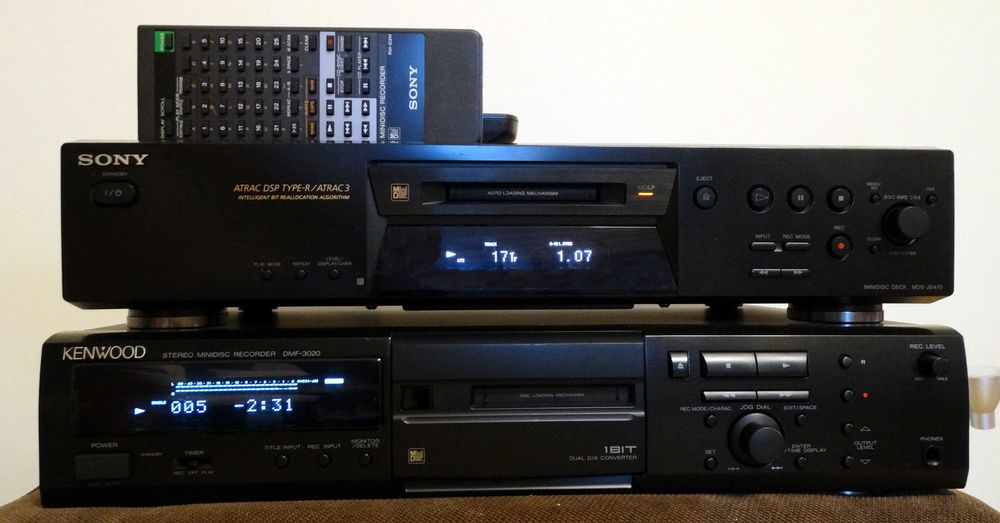 MiniDisc Sony MDS-JE 470 (LP) , Minidisc  Kenwood DMF 3020