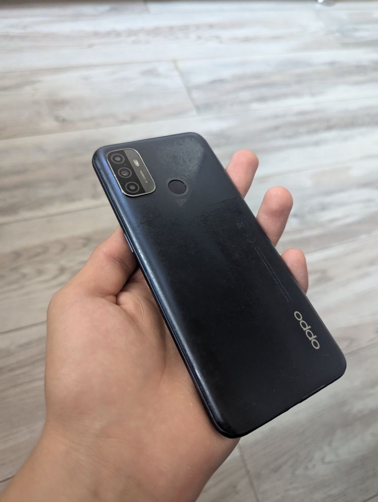 Смартфон Oppo A53 бюджетник