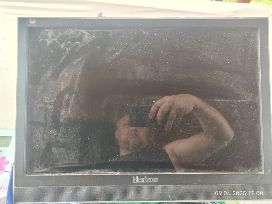 Desktopuri ,monitoare ,tastaturi, mouse-uri..