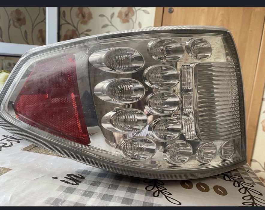 Продам фару на Субару Импреза 2007 года