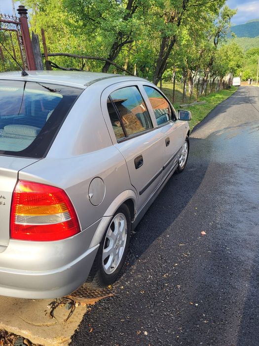Vând Opel Astra G