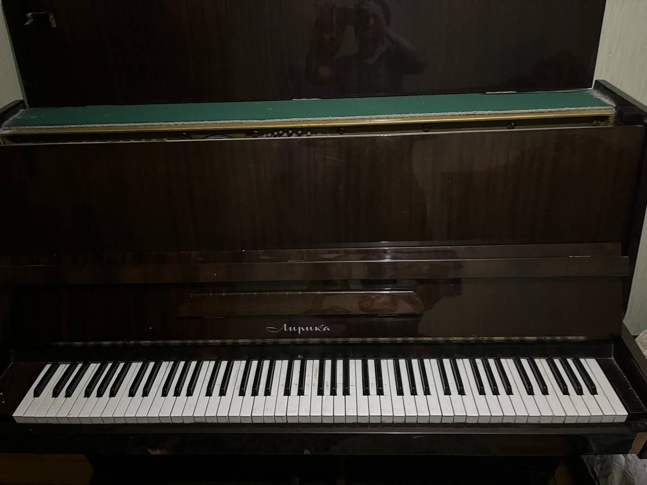Lirika пианино идеальное состояние