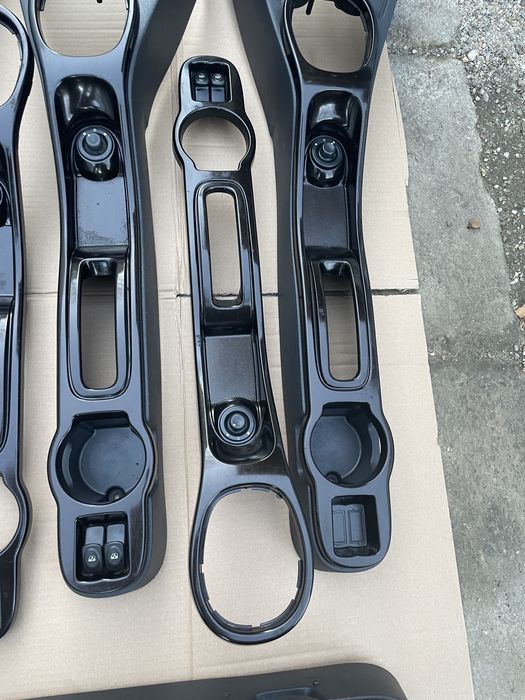 Vand tunel/consola maneta/ Dacia Duster 2010/2017