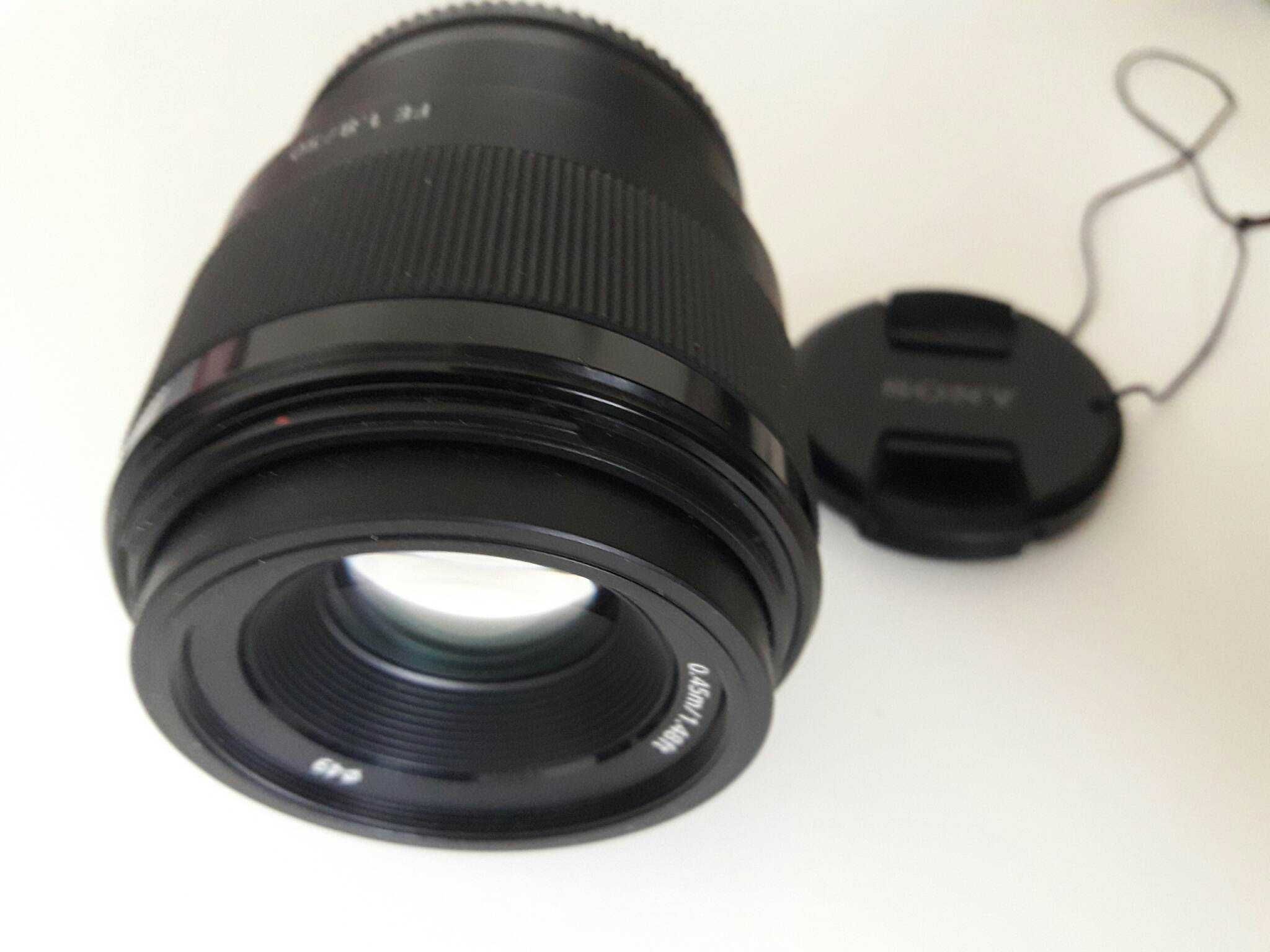 Безогледален фотоапарат Sony a7,обектив  FE50/1,8