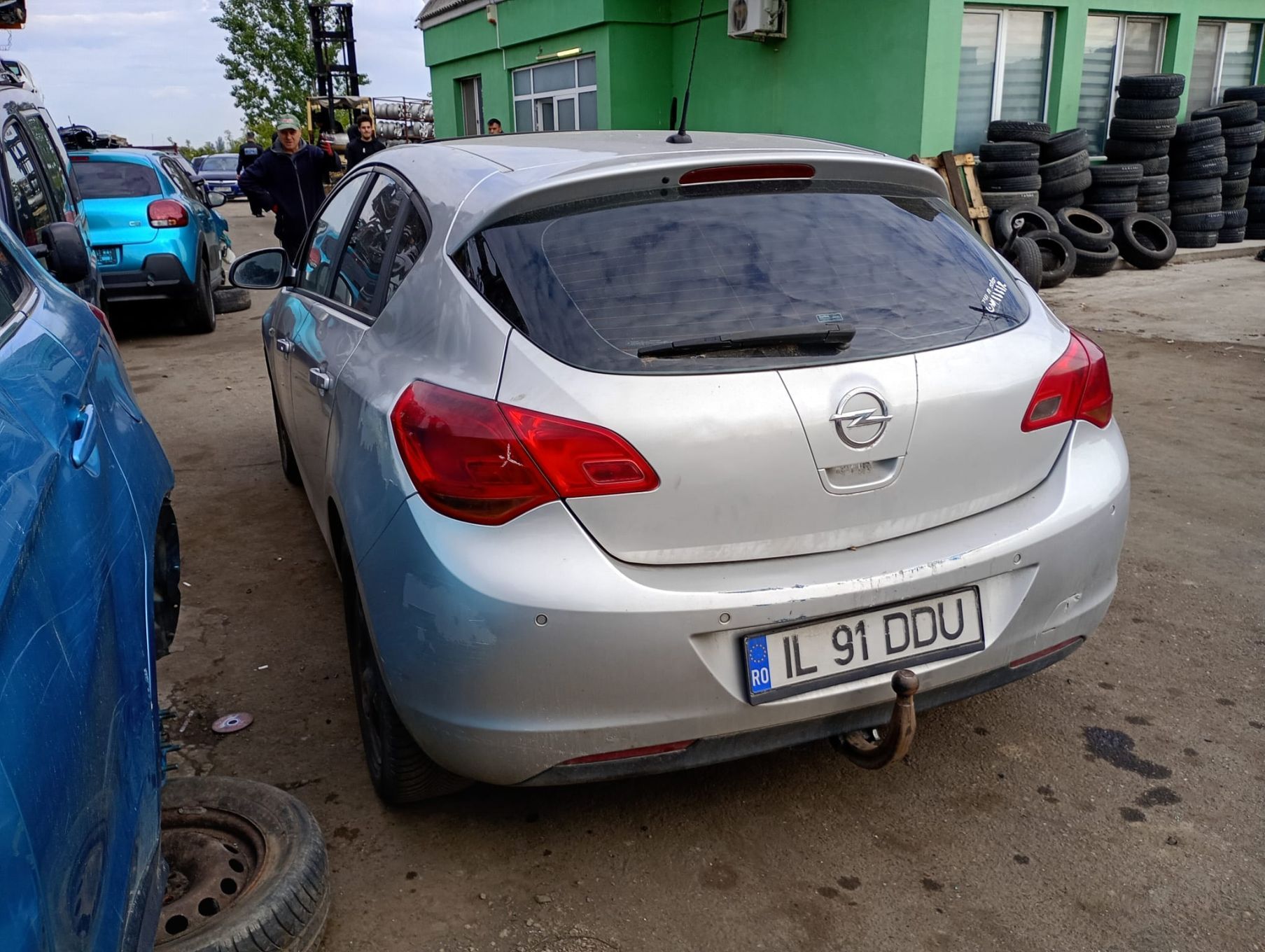 Dezmembrez Opel Astra J [2009 - 2012] 1.7 cdti A17DTJ