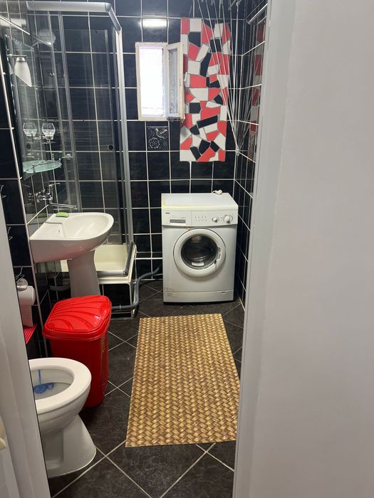 Inchiriez apartament Carpati 2