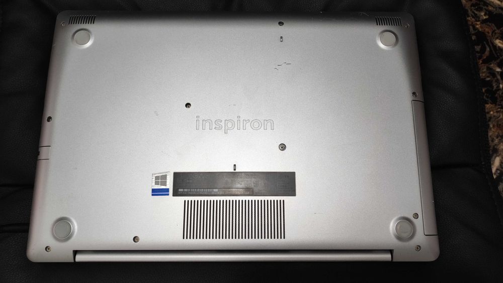 Laptop Dell Inspiron 5570  AMD R7 M450 4GB