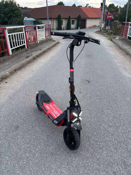 Trottinettes électriques segway ZT3