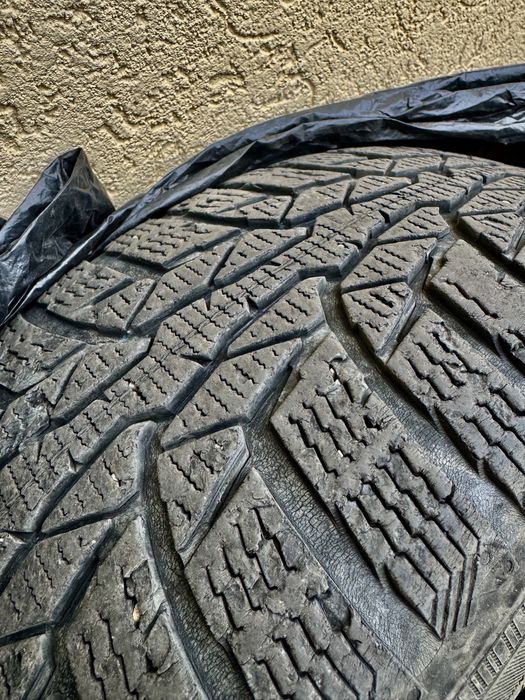 Anvelope iarna Nokian + Jante oțel 185 / 65 / R15
