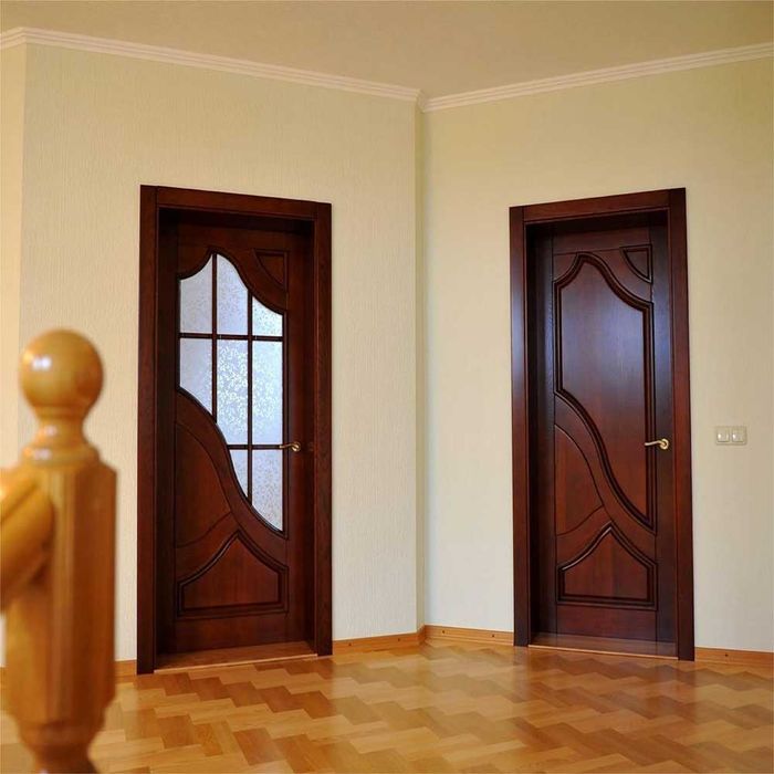 Установка дверей. Настил напольных покрытий. Услуги плотника.