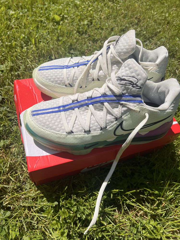 Баскетболни маратонки nike lebron 17