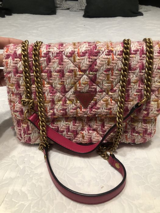 Дамска чанта GUESS