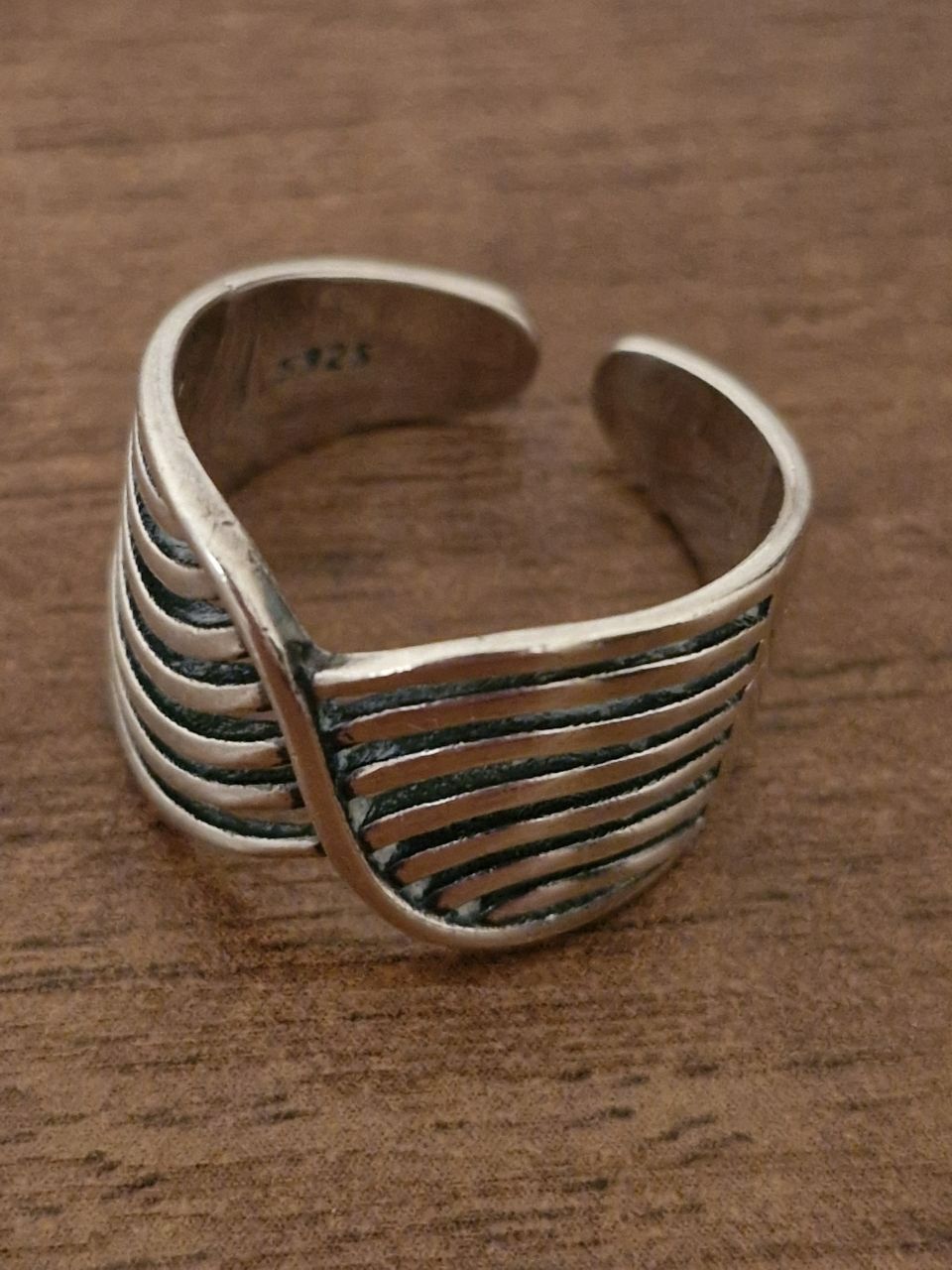 Серебряное кольцо