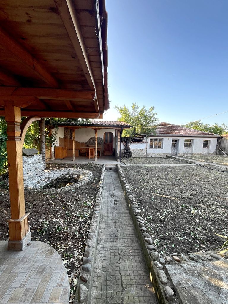 Продава се Къща в Бургас, Меден рудник - зона Г - 588 кв.м за 468 €/кв.м - Снимка #12