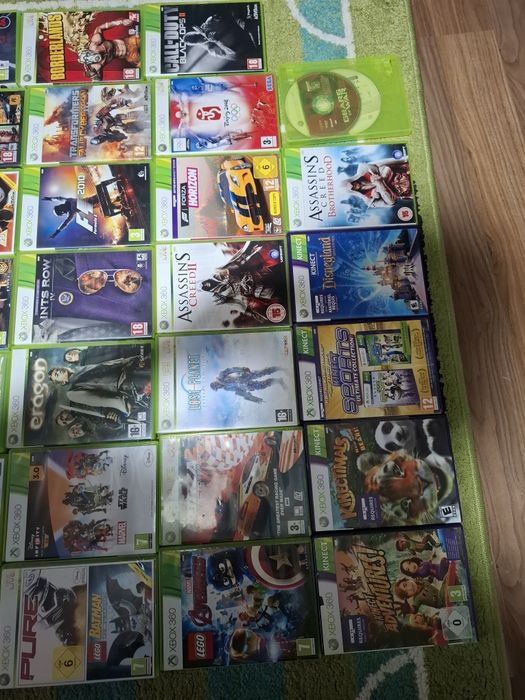Vand XBOX 360 si sistem KINECT