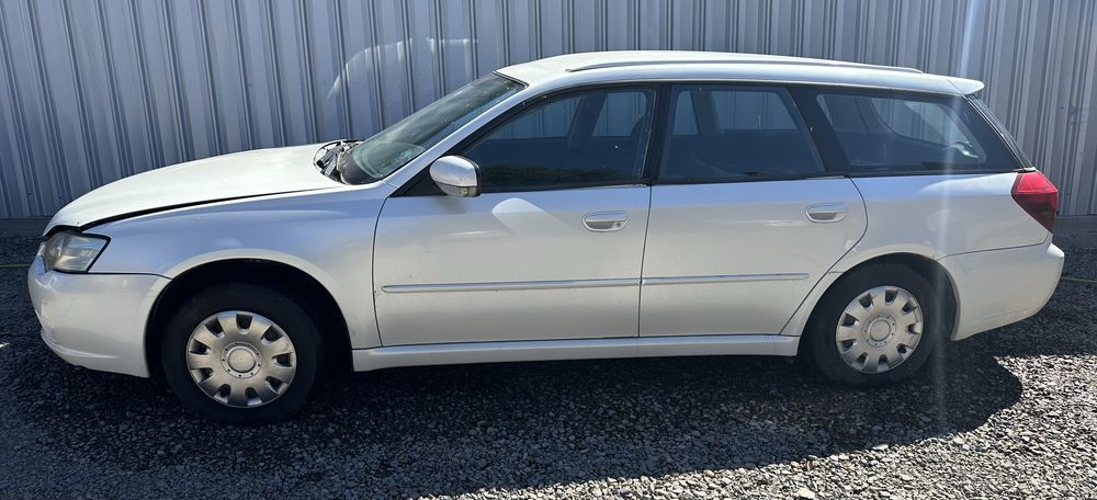 Subaru Legacy 2.0 на части