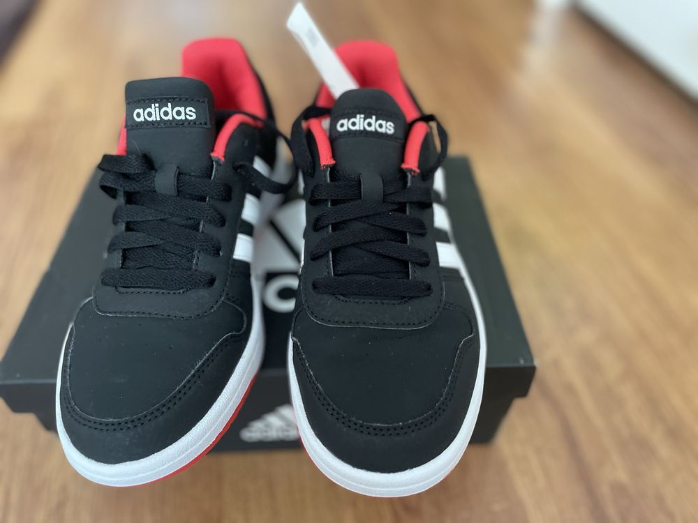 Adidas спортни обувки -38,5