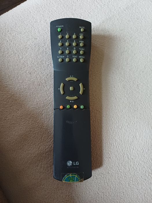 Телевозор 21" - LG Golden Eye 2 - Aero Sound - CF-21K52EX

-Телевизор