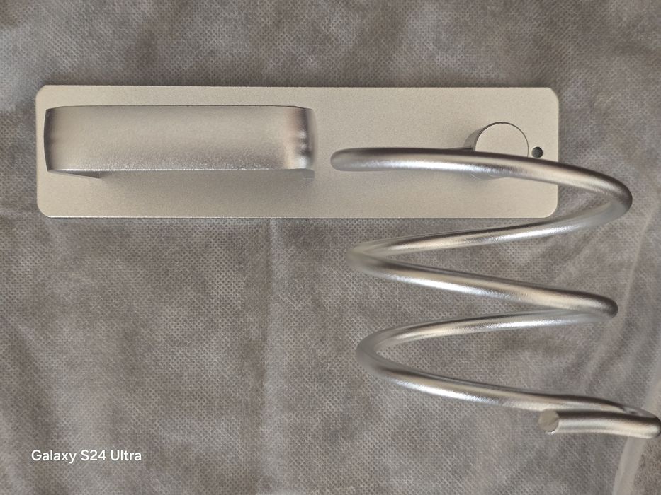 Стенен държач за сешоар и преса