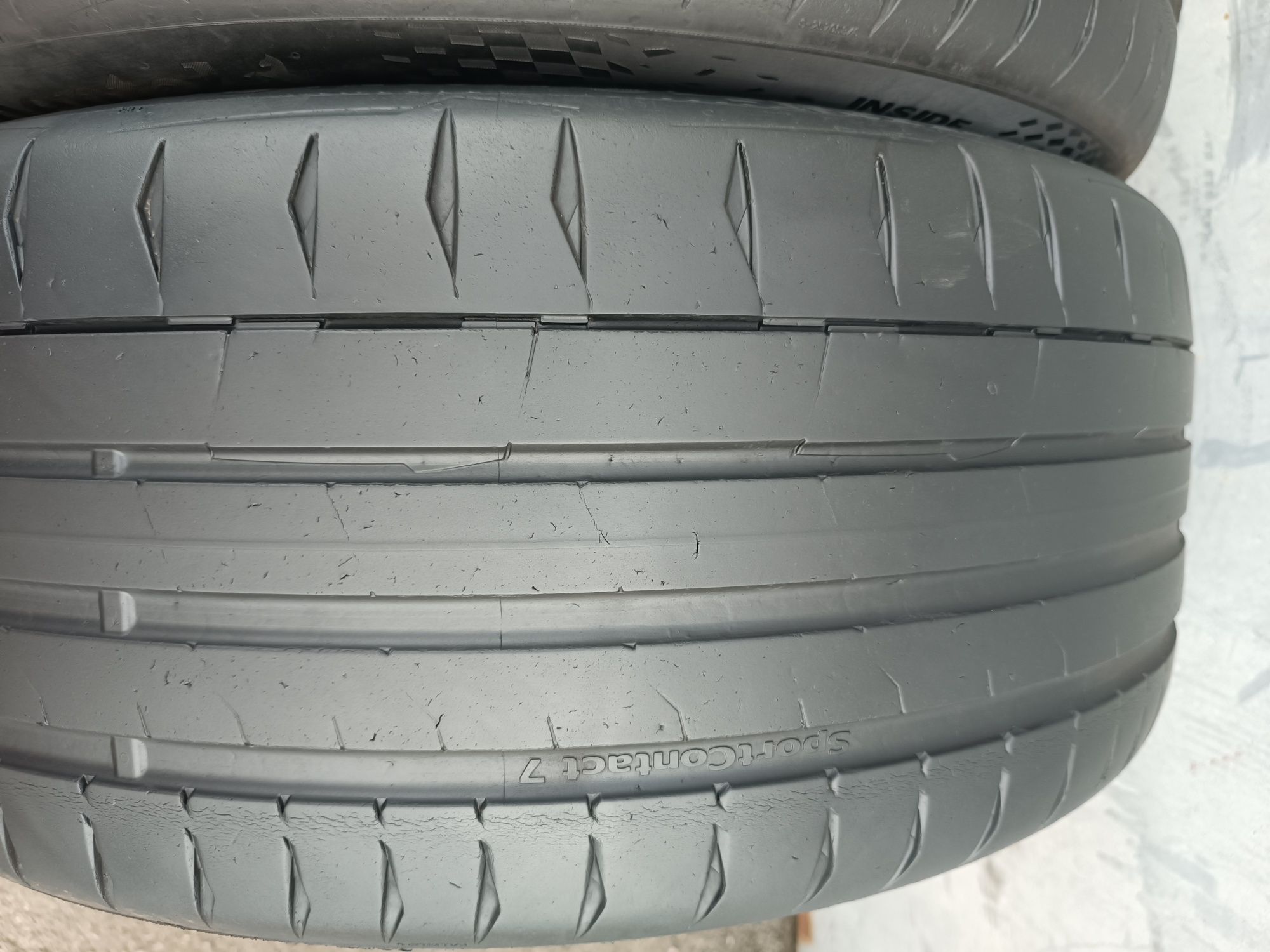 245/45/19 Continental Дот 1022