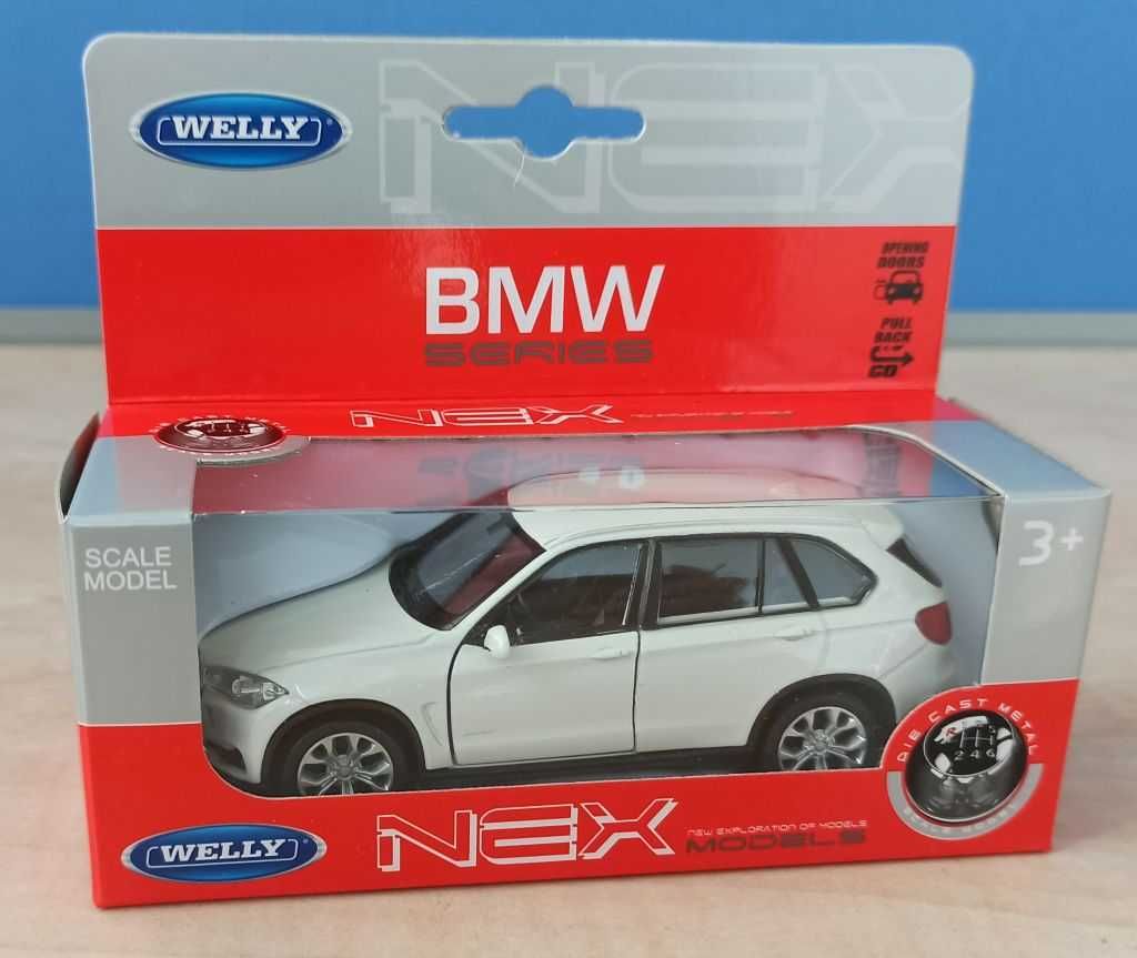 Macheta BMW X5 (F15) alb 2013 - Welly 1/36