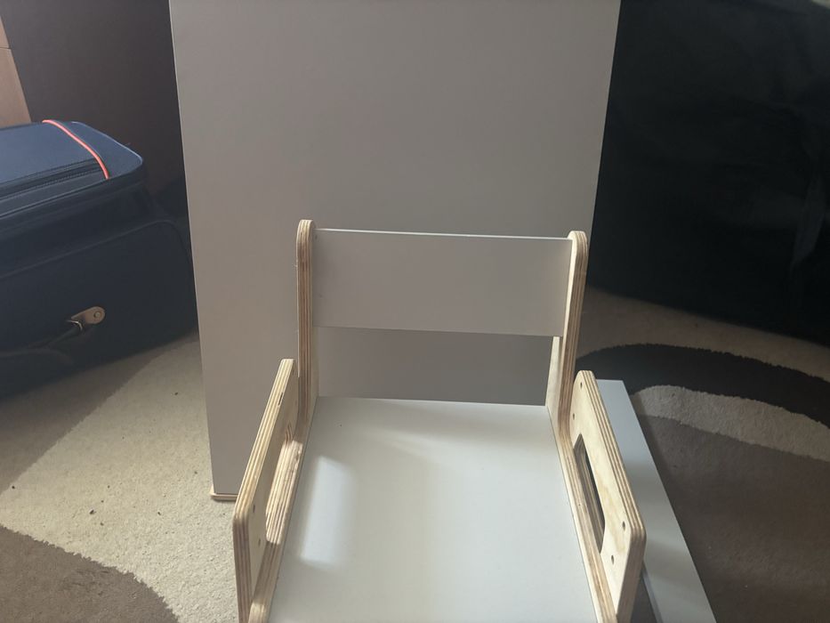 Продам детский столик и стульчик