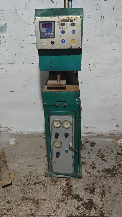 Станок для производства пластиковых окон и дверей