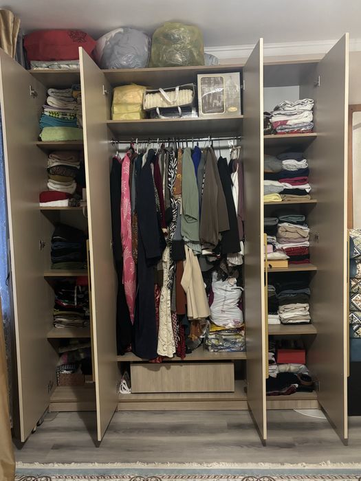 Продается шкаф в отличном состоянии