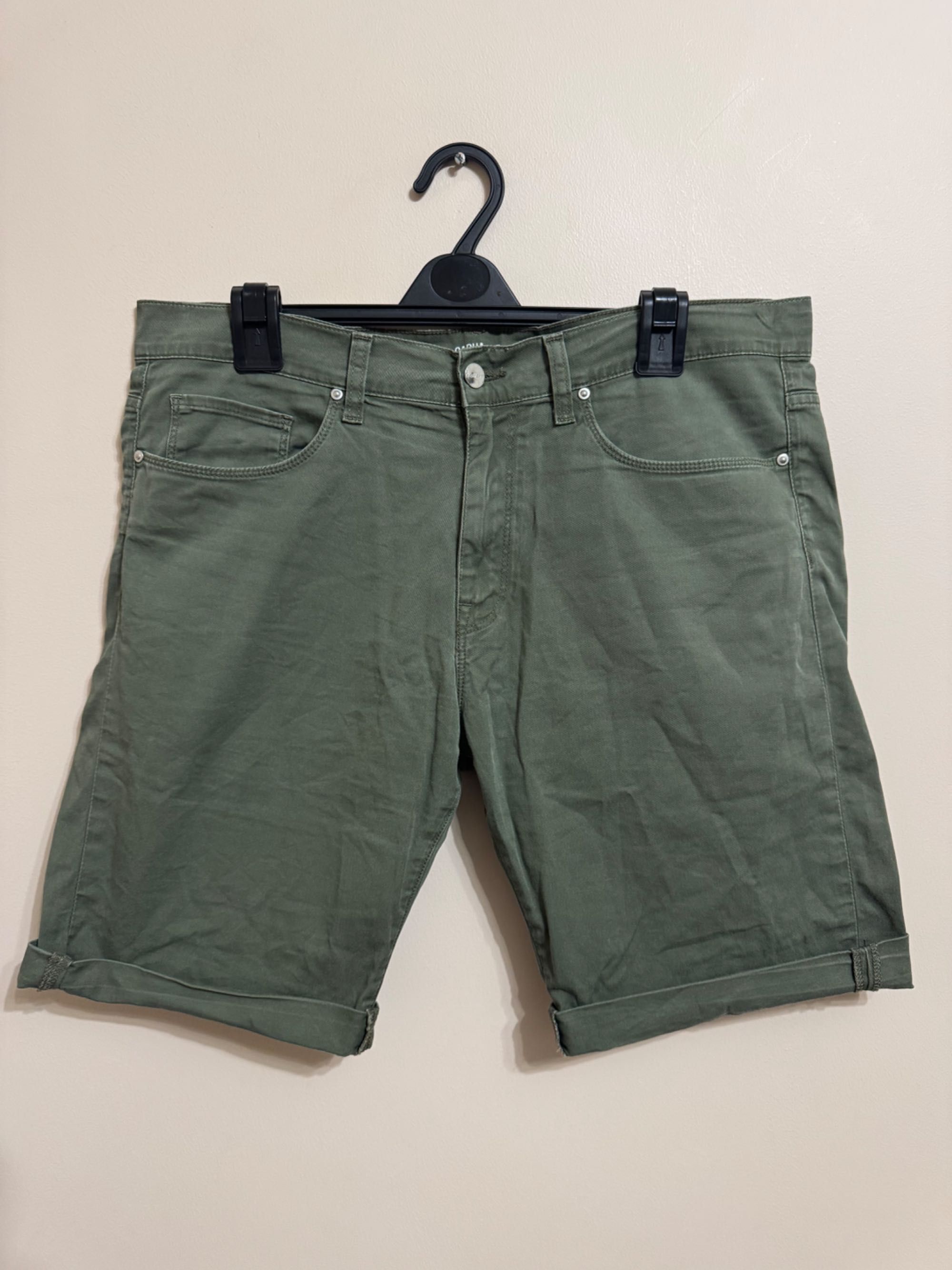 2 броя Carhartt Slim Bermuda.Carhartt WIP Swell Short Dollar Green.