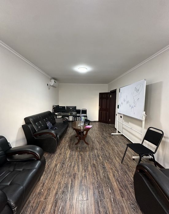 Инбазар .Самарканд Дарвоза Сдаётся офис 3х-комнатный доступ 24/7