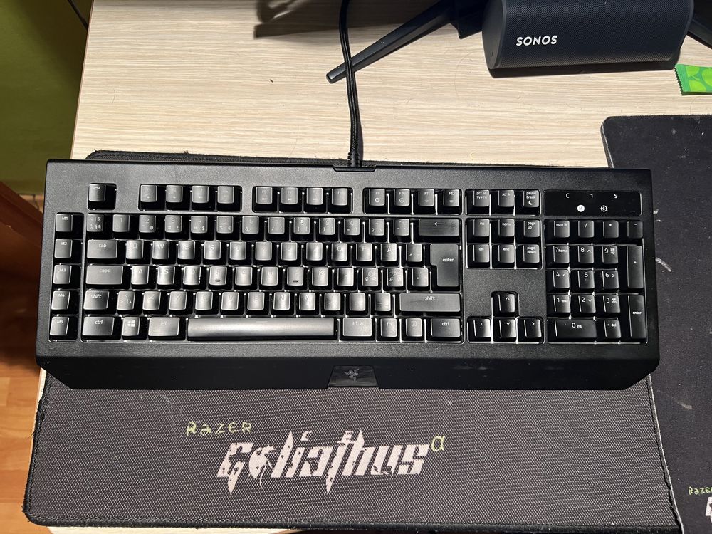 Vand tastatura gaming Razer Blackwidow Chroma V2 yellow switch