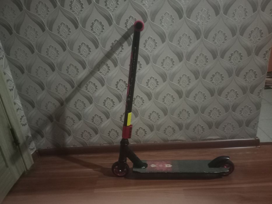 Продам 2 колёсный самокат