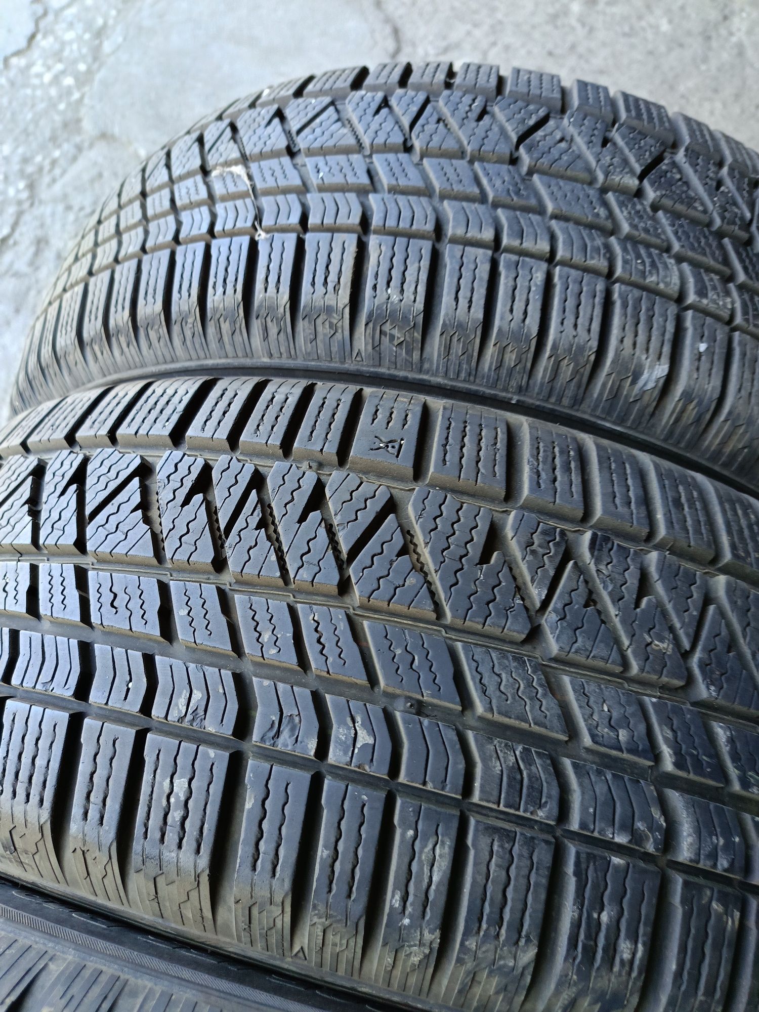 Зимни гуми -19цола -225/55-1бр.-99лв."KUMHO"